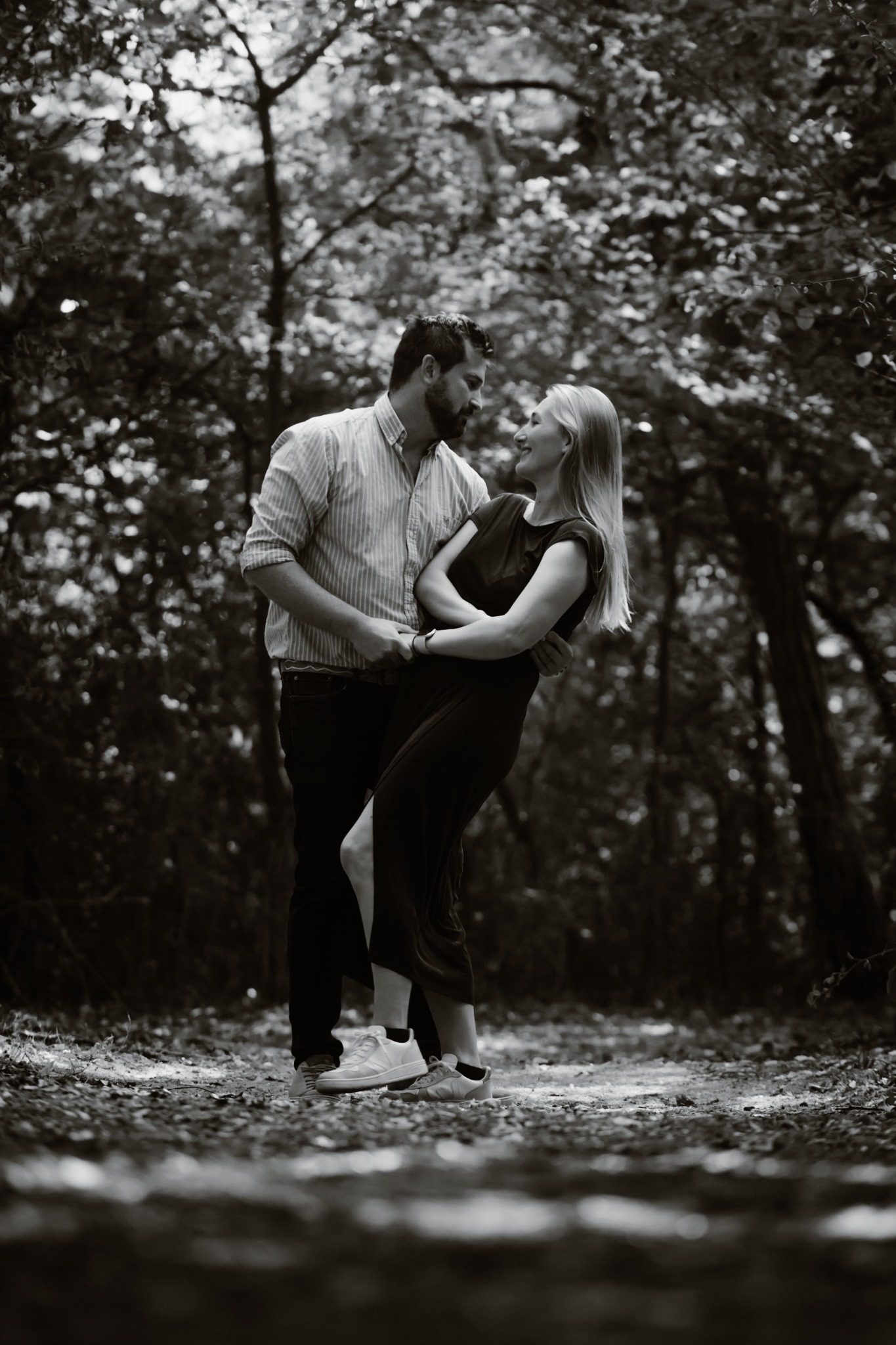 Marion et Emilio dans la forêt